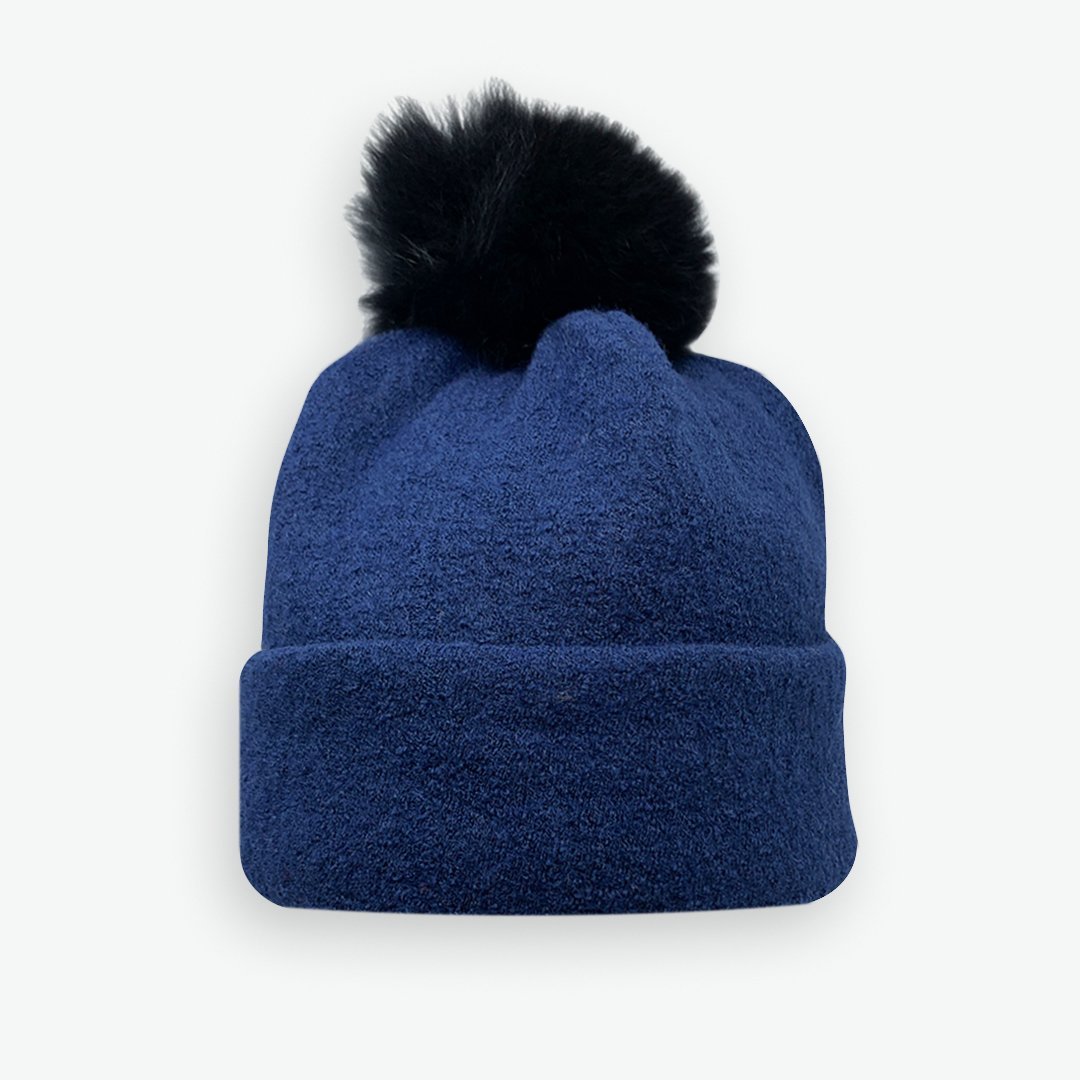 CLARA (Tuque) | GENEVIÈVE DOSTALER