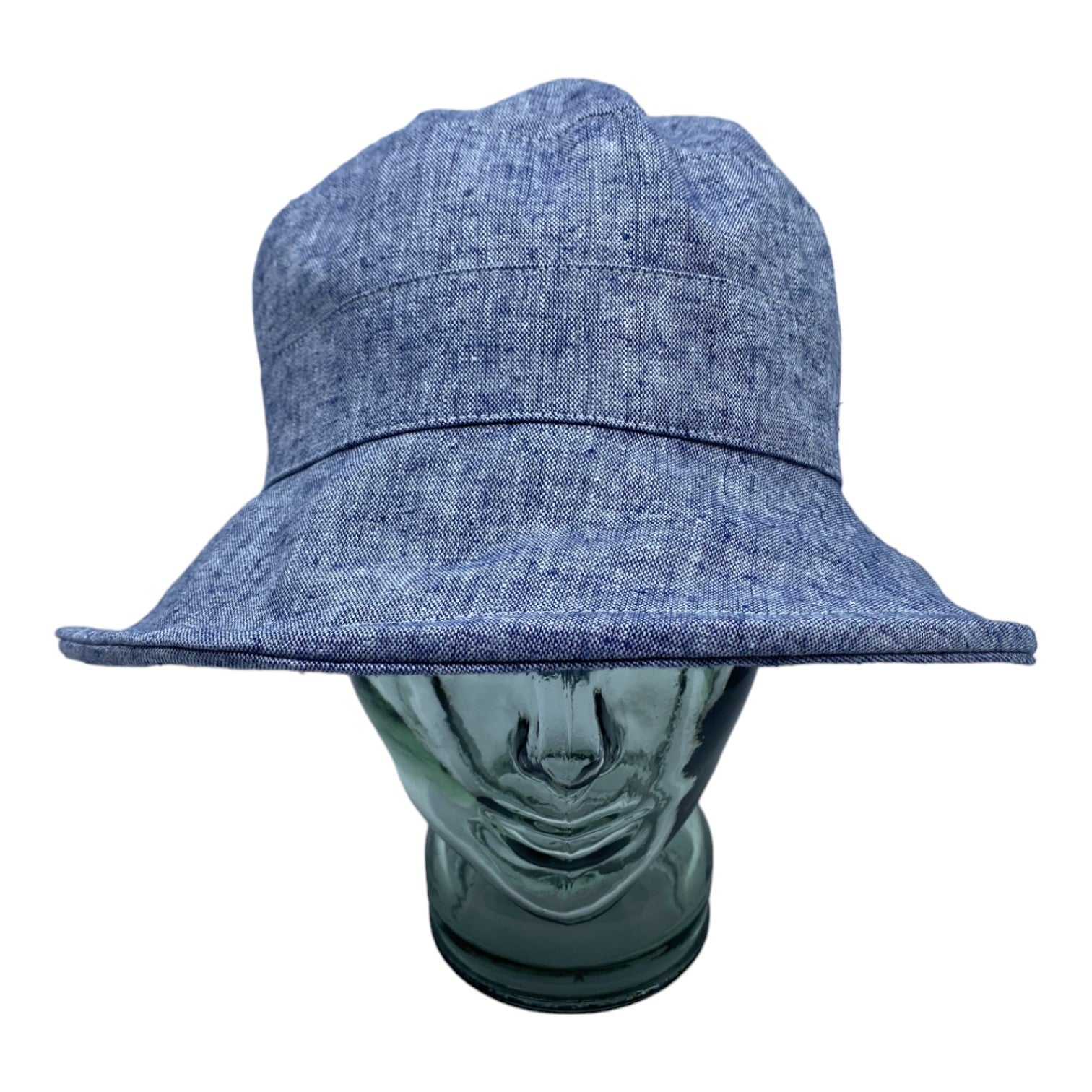 Chapeau en lin à large bord, fait à la main à Montréal par Geneviève Dostaler, avec protection solaire UV50+