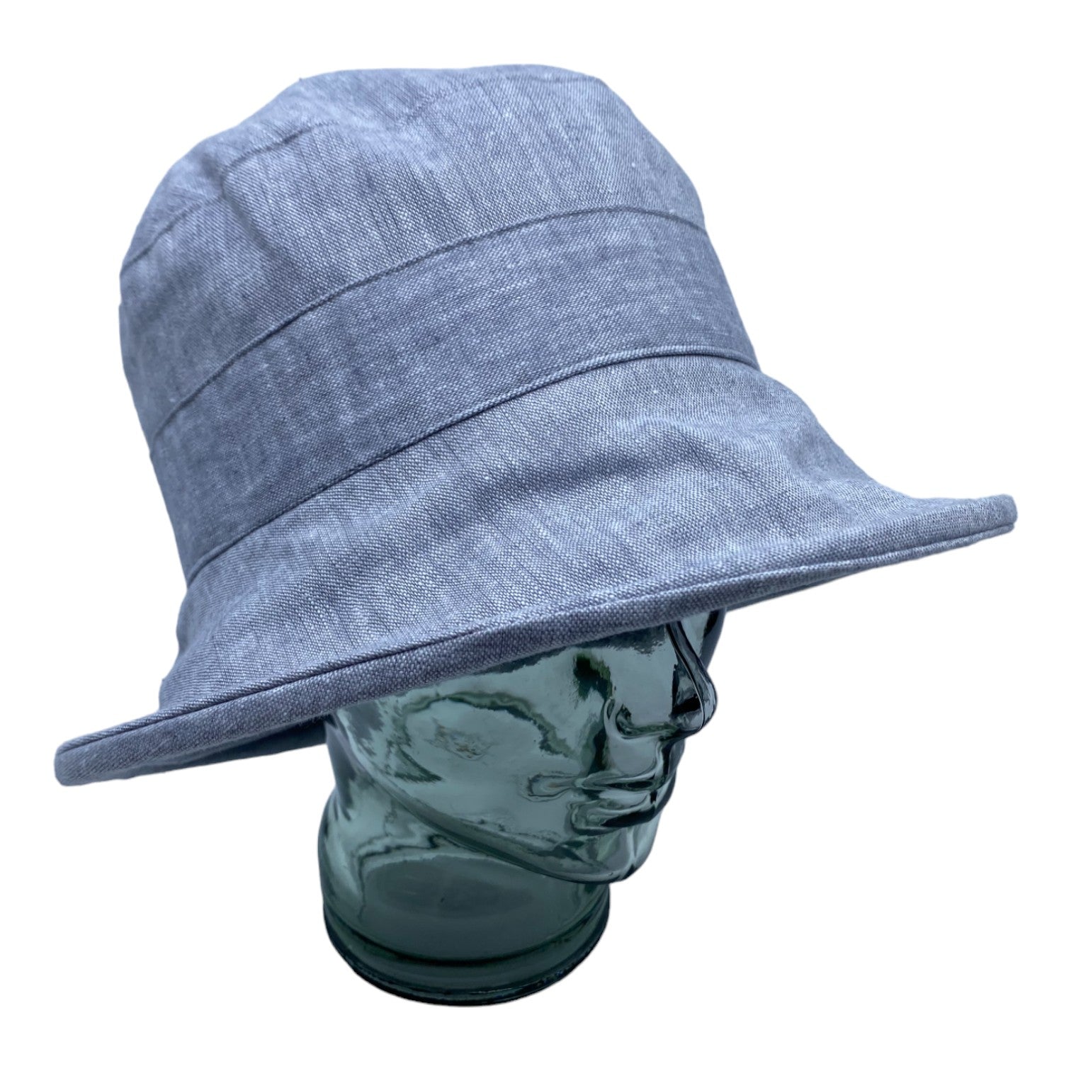 Chapeau en lin à large bord, fait à la main à Montréal par Geneviève Dostaler, avec protection solaire UV50+