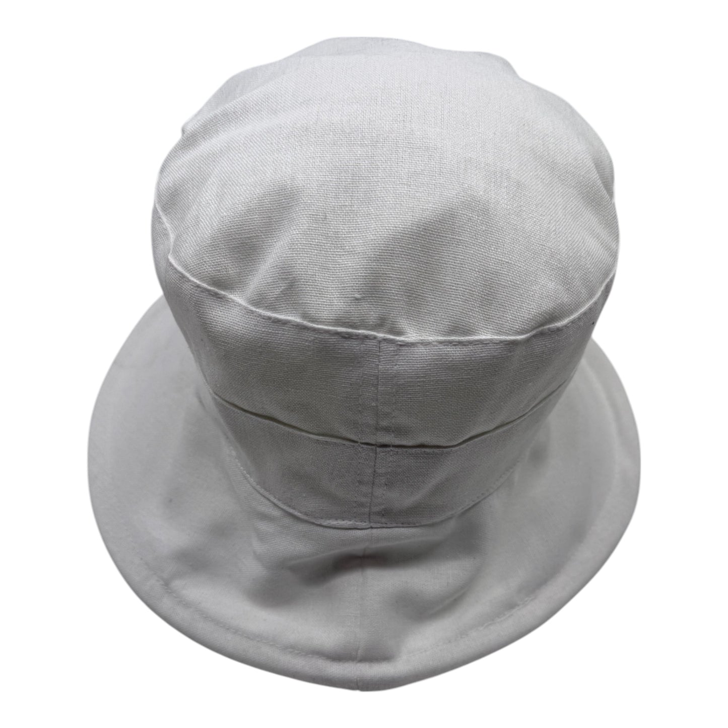 Chapeau en lin à large bord, fait à la main à Montréal par Geneviève Dostaler, avec protection solaire UV50+