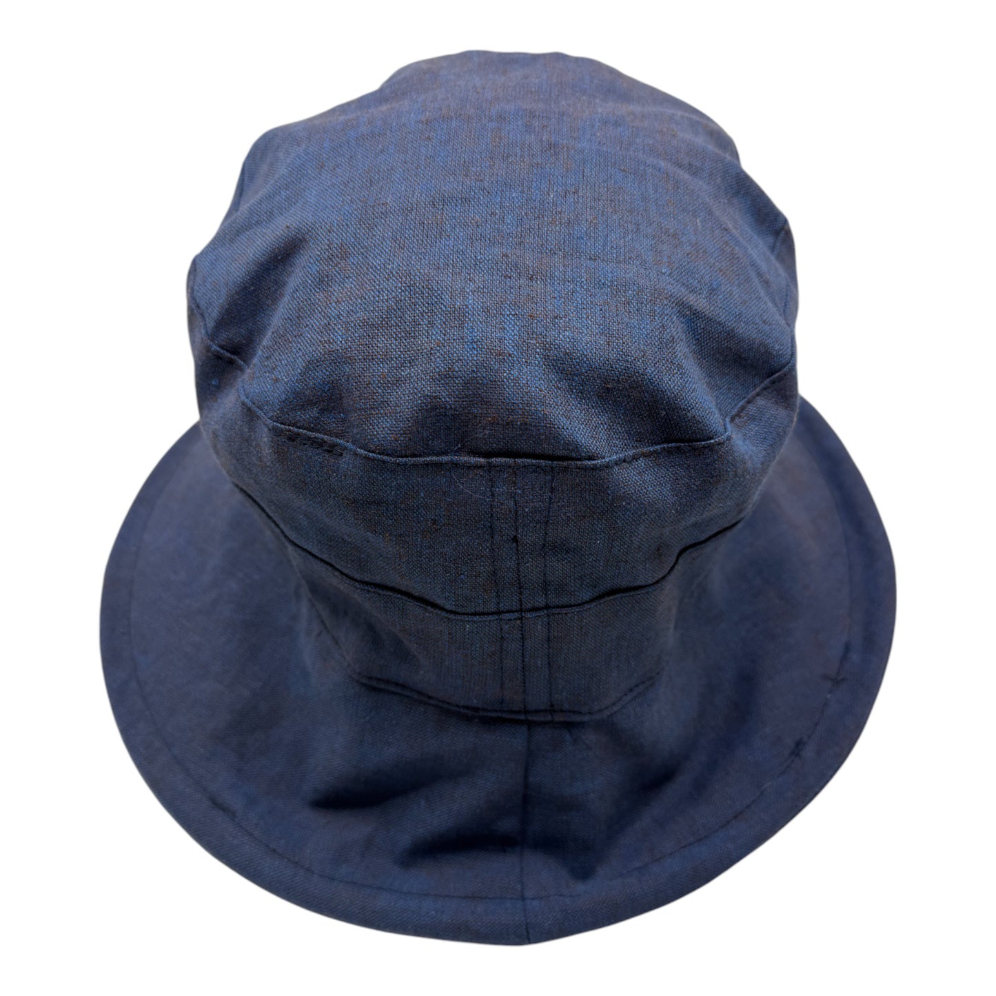 Chapeau en lin à large bord, fait à la main à Montréal par Geneviève Dostaler, avec protection solaire UV50+