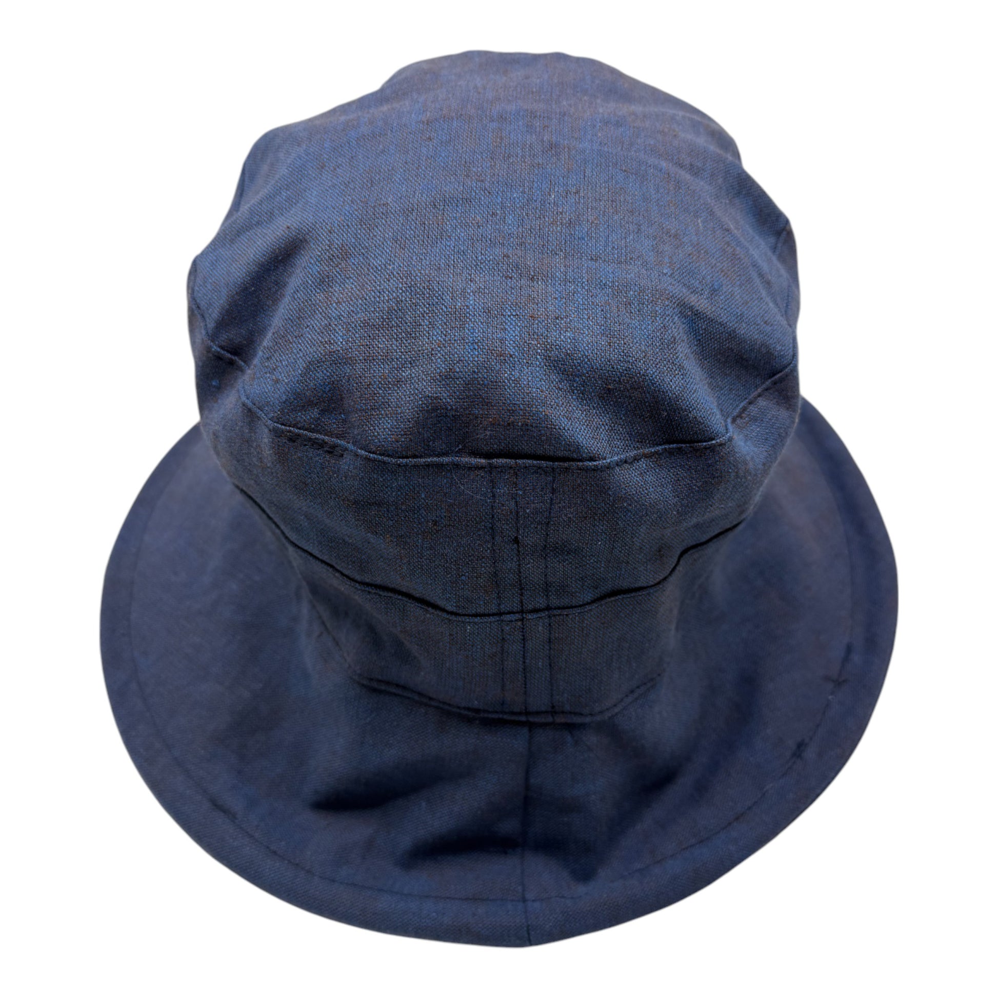 Chapeau en lin à large bord, fait à la main à Montréal par Geneviève Dostaler, avec protection solaire UV50+