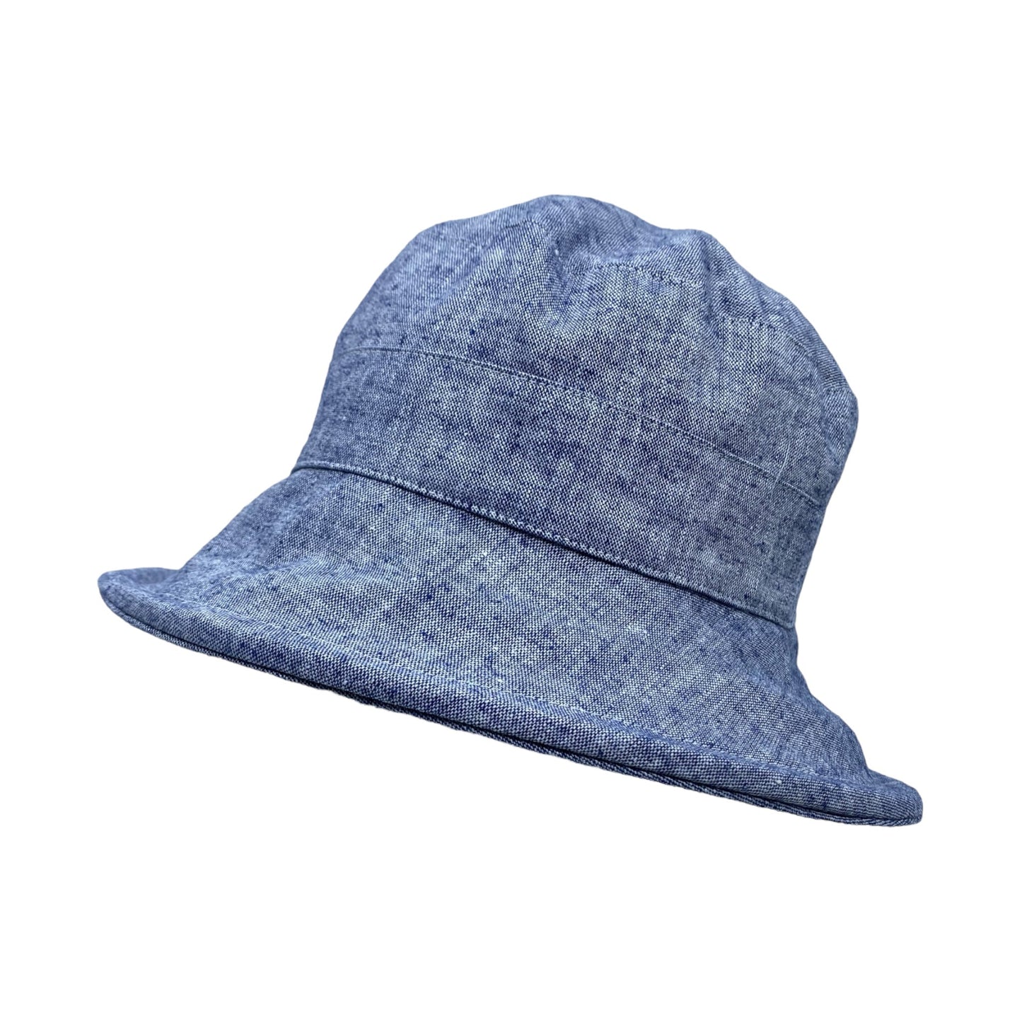Chapeau en lin à large bord, fait à la main à Montréal par Geneviève Dostaler, avec protection solaire UV50+