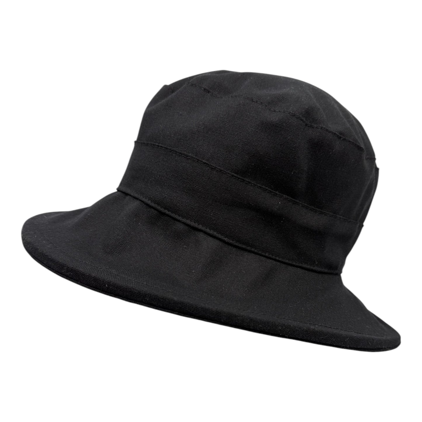 Chapeau en lin à large bord, fait à la main à Montréal par Geneviève Dostaler, avec protection solaire UV50+