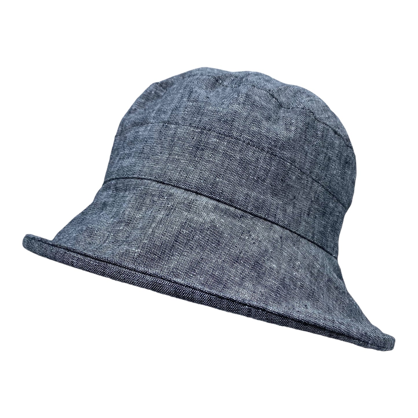 Chapeau en lin à large bord, fait à la main à Montréal par Geneviève Dostaler, avec protection solaire UV50+