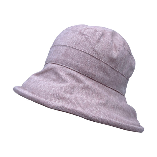 Chapeau en lin à large bord, fait à la main à Montréal par Geneviève Dostaler, avec protection solaire UV50+