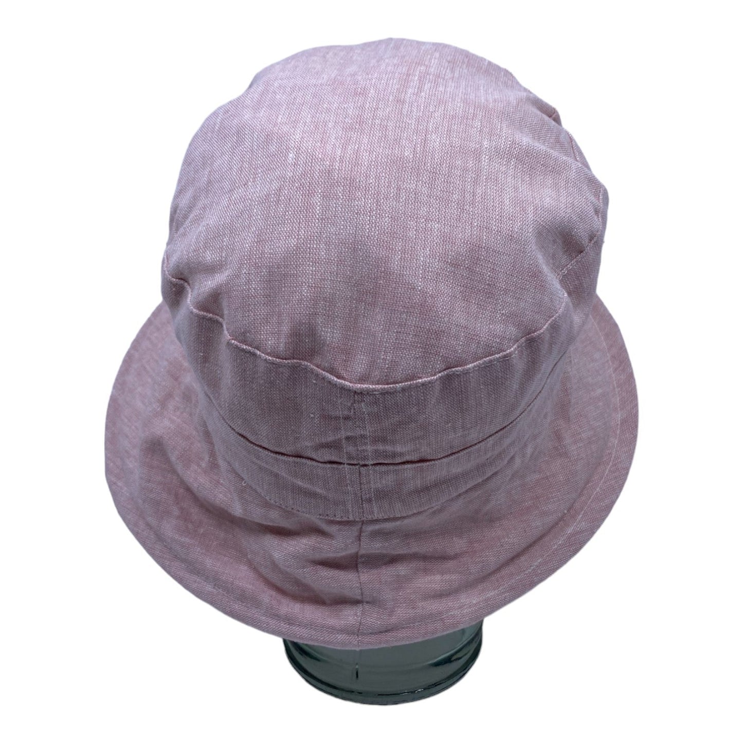 Chapeau en lin à large bord, fait à la main à Montréal par Geneviève Dostaler, avec protection solaire UV50+