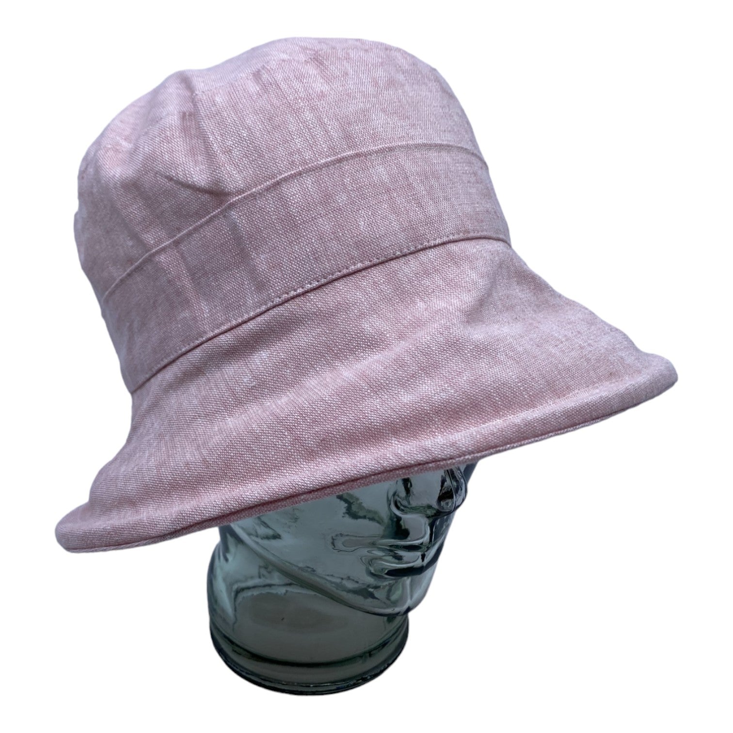 Chapeau en lin à large bord, fait à la main à Montréal par Geneviève Dostaler, avec protection solaire UV50+