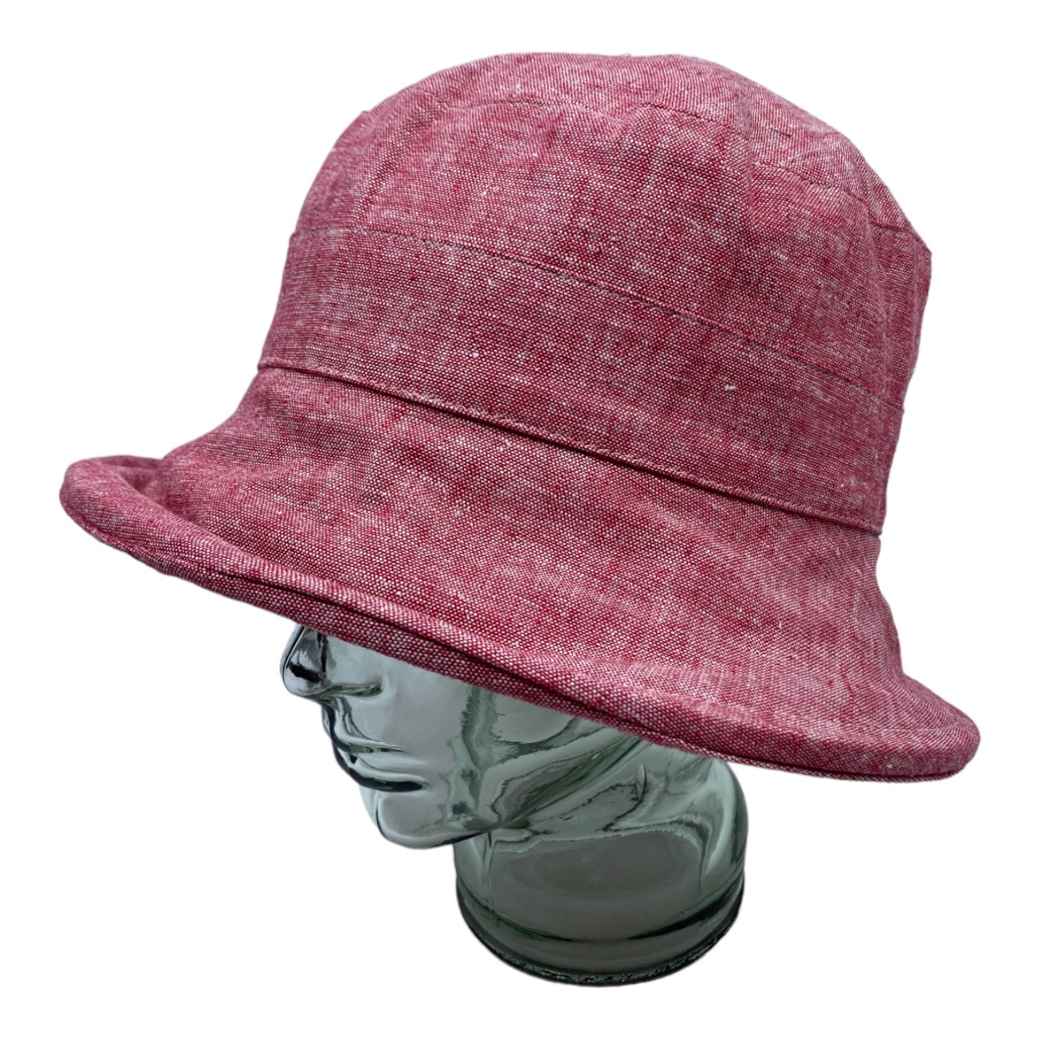 Chapeau en lin à large bord, fait à la main à Montréal par Geneviève Dostaler, avec protection solaire UV50+