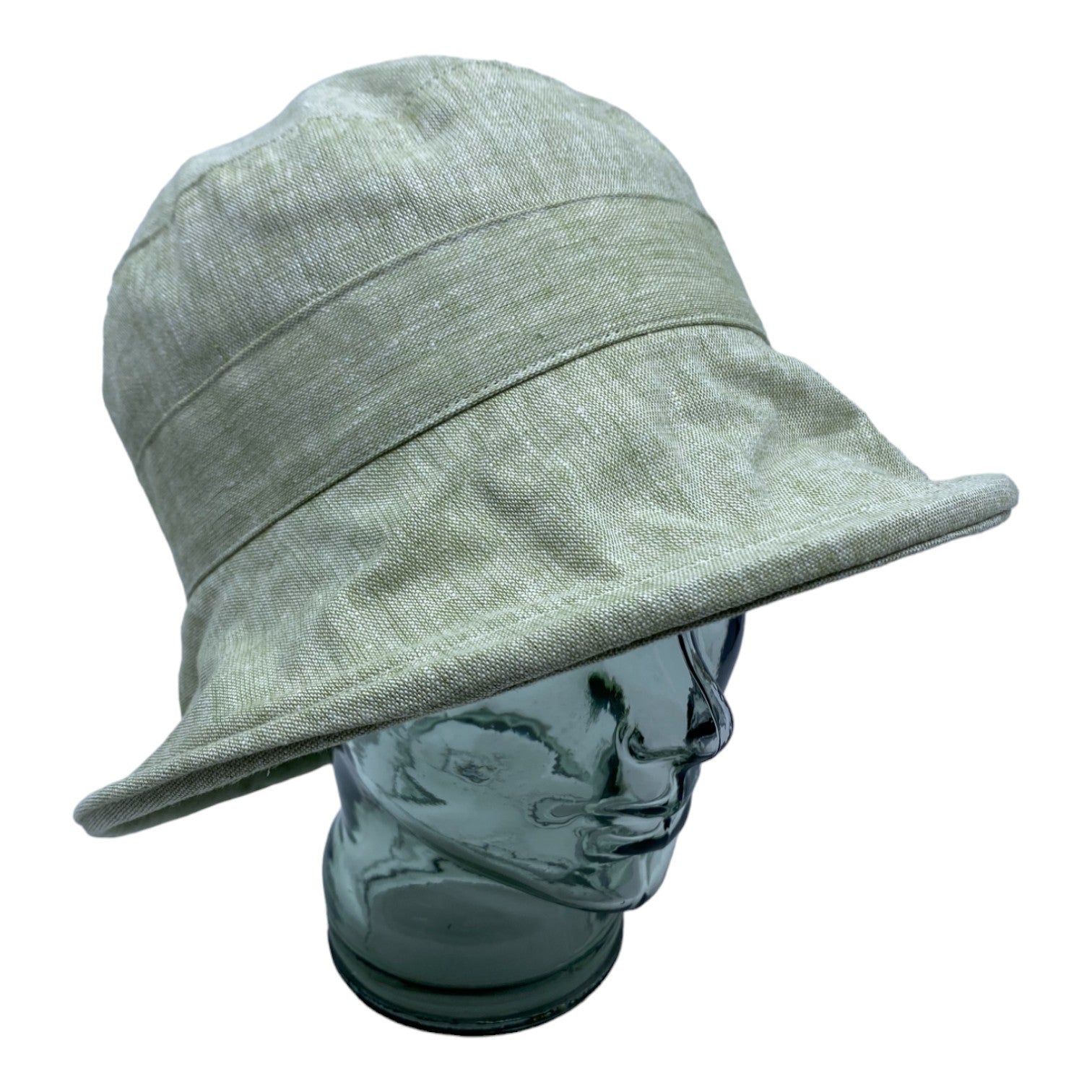 Chapeau en lin à large bord, fait à la main à Montréal par Geneviève Dostaler, avec protection solaire UV50+