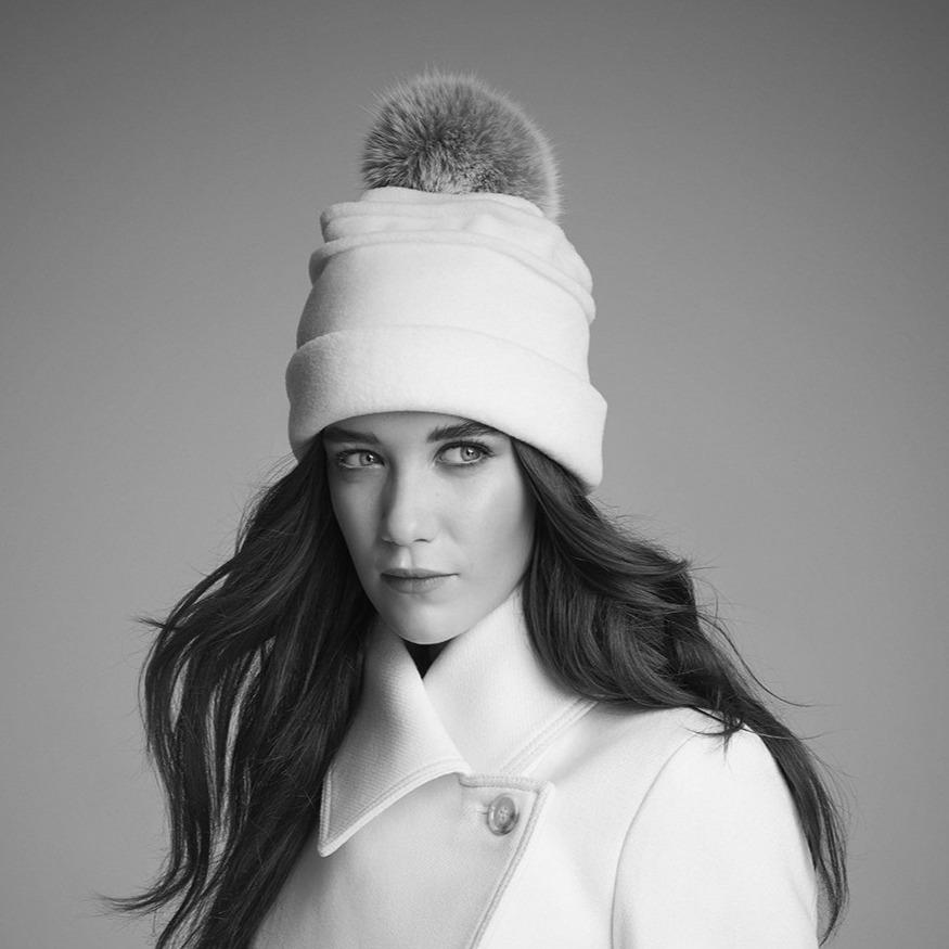 ANIA ( ivoire ) - Genevieve Dostaler : Chapeaux