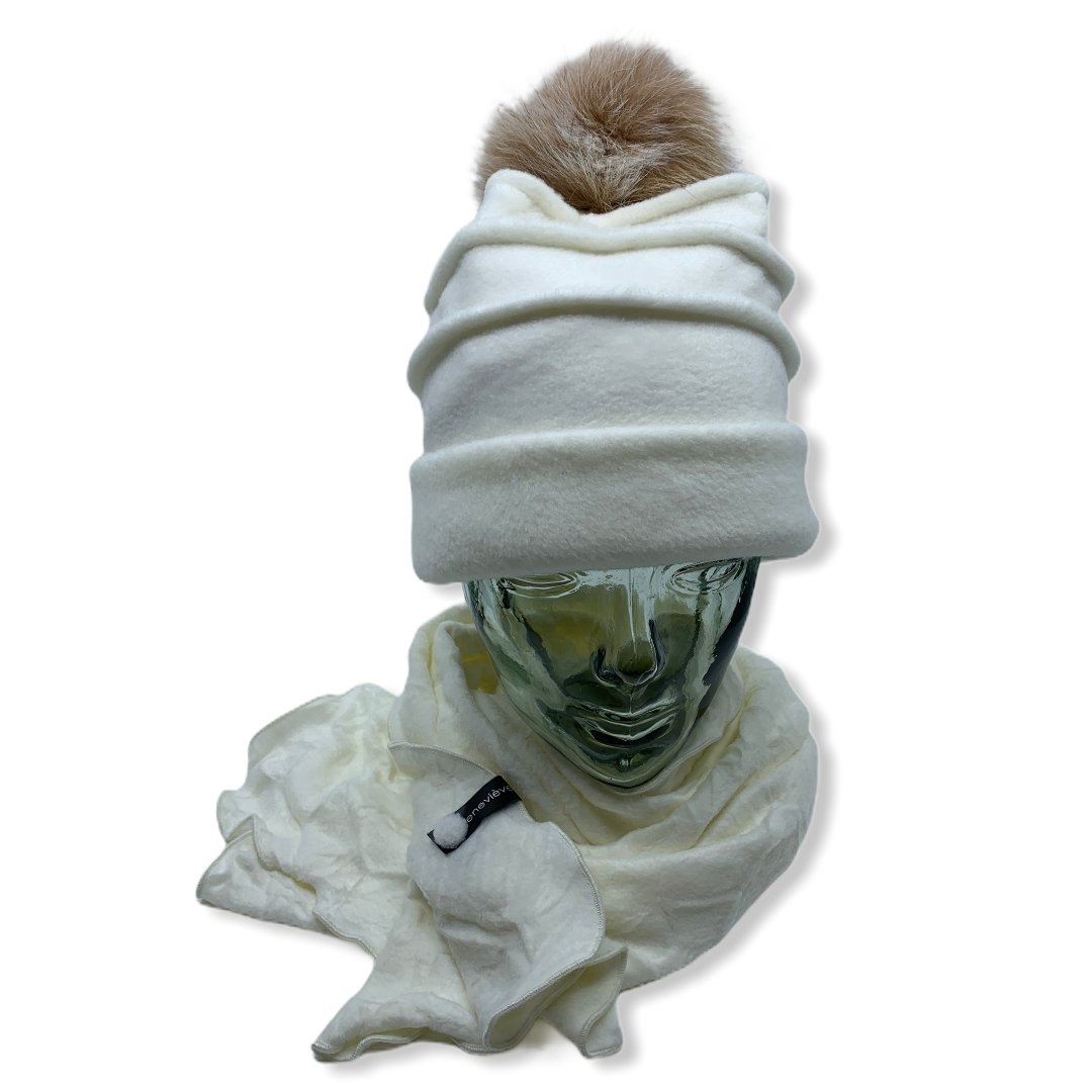 ANIA ( ivoire ) - Genevieve Dostaler : Chapeaux