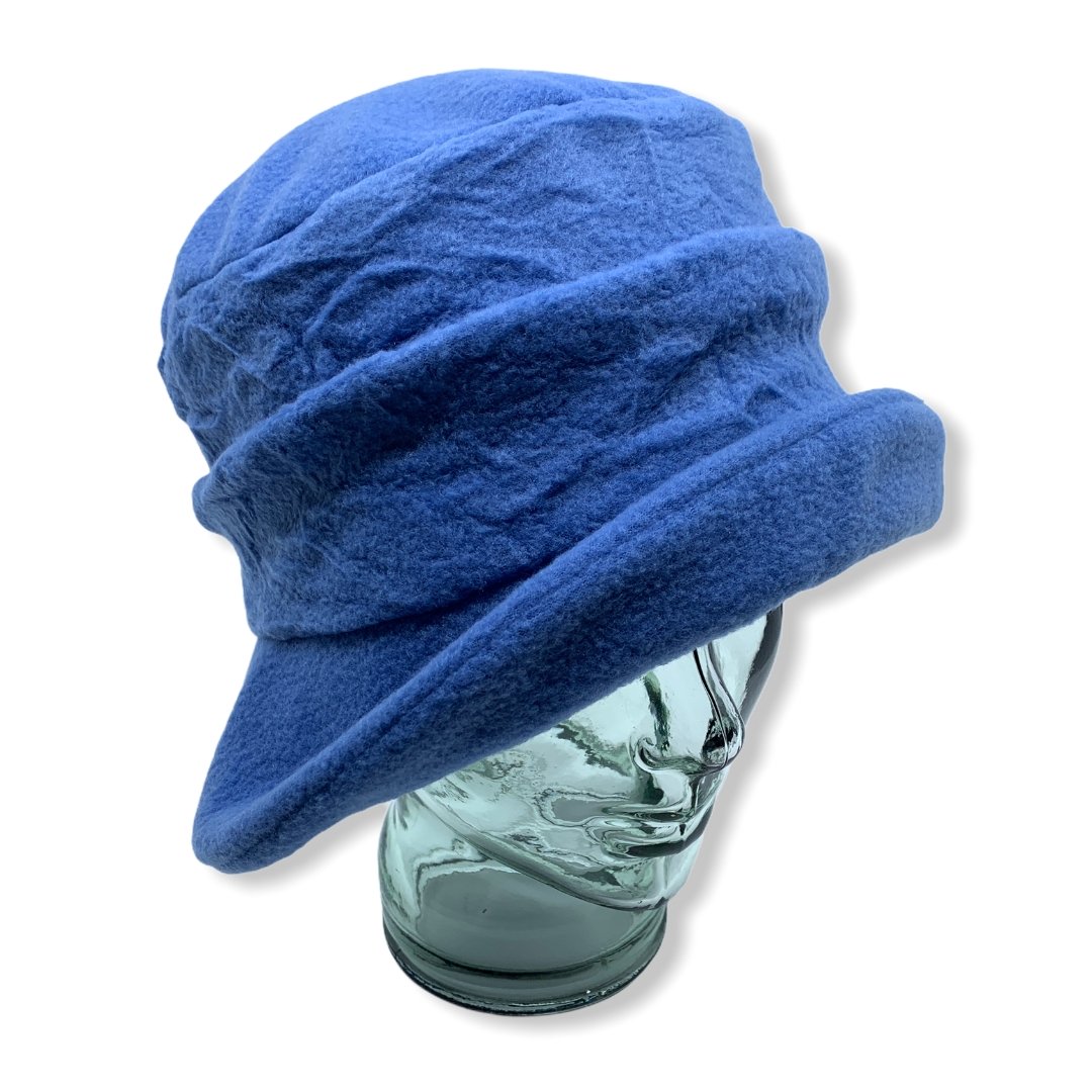 AVA ( bleu ciel ) - Genevieve Dostaler : Chapeaux
