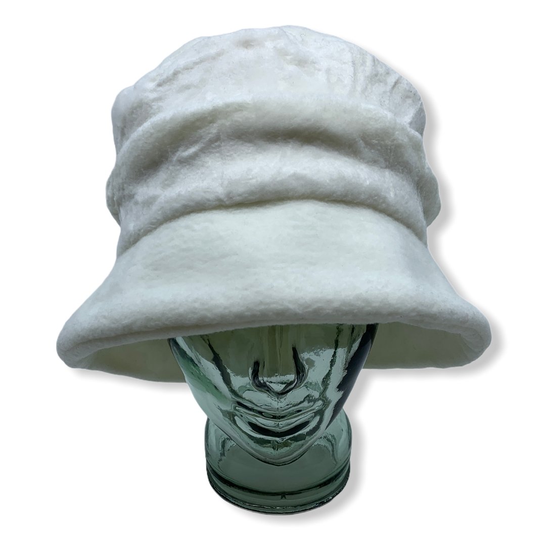 AVA ( ivoire ) - Genevieve Dostaler : Chapeaux