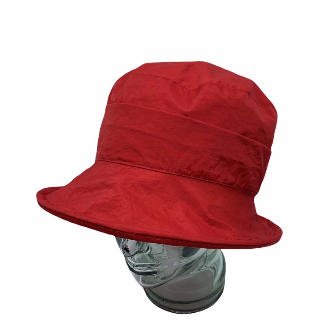 FLAVIE ( rouge ) - Genevieve Dostaler : Chapeaux