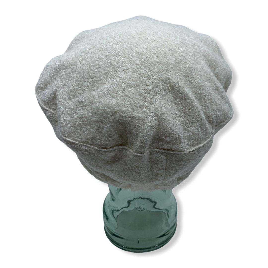 Beret d'hiver blanc | fleur | Femme | Chapeaux | Fabrique au Canada | Montreal | Genevieve Dostaler