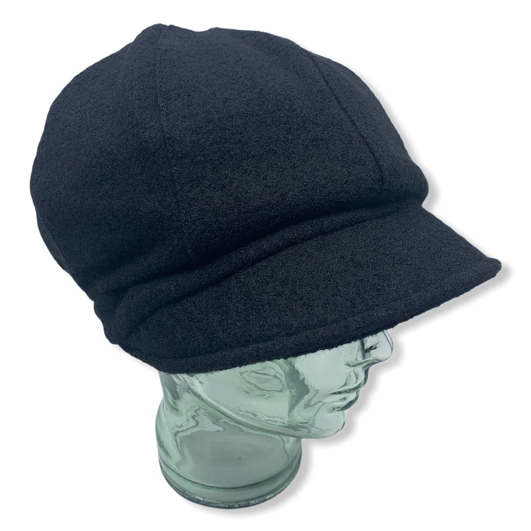 Gavroche noir|laine Bouillie|Fabriqué au Canada|Genevieve Dostaler|Chapeaux|Montreal