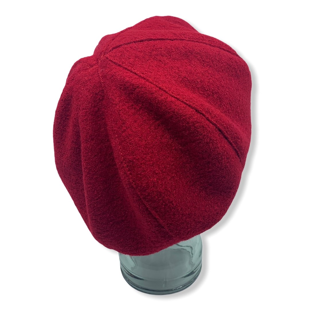 MILA ( rouge ) - Genevieve Dostaler : Chapeaux