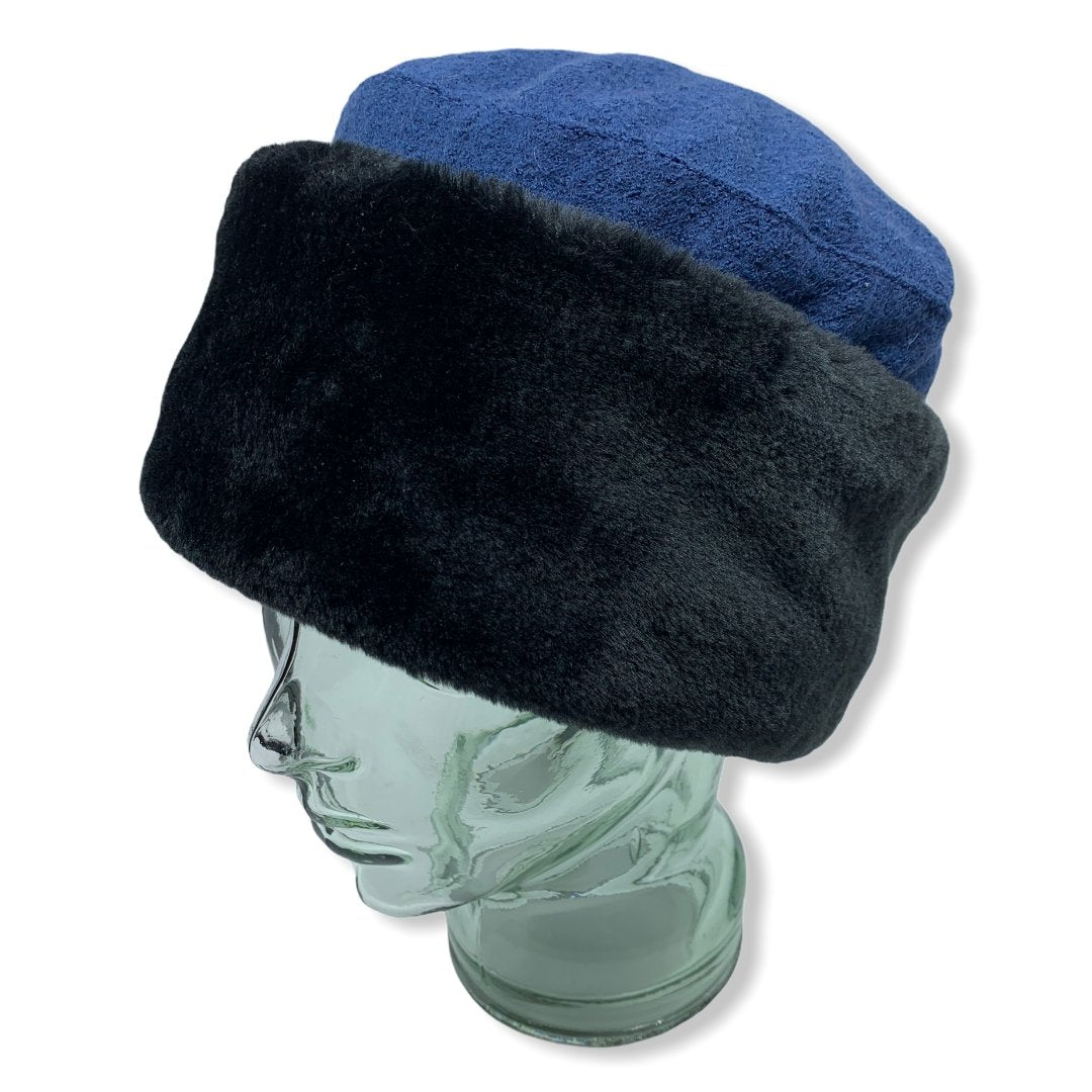 Toque russe bleu | Fausse Fourrure | laine Bouillie | Chapeaux | Fabriqué au Canada | Montreal | Genevieve Dostaler
