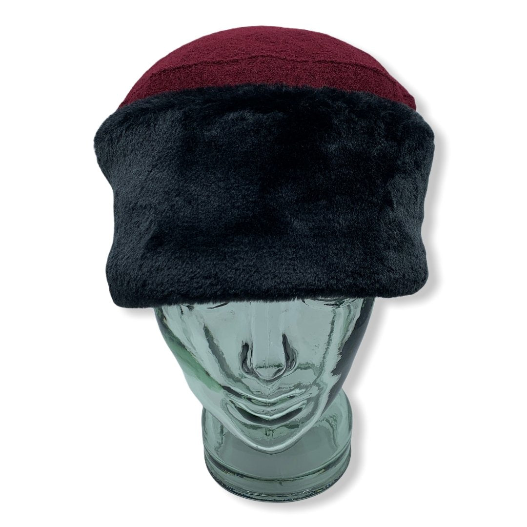 Toque russe bourgogne | Fausse Fourrure | laine Bouillie | Chapeaux | Fabriqué au Canada | Montreal | Genevieve Dostaler