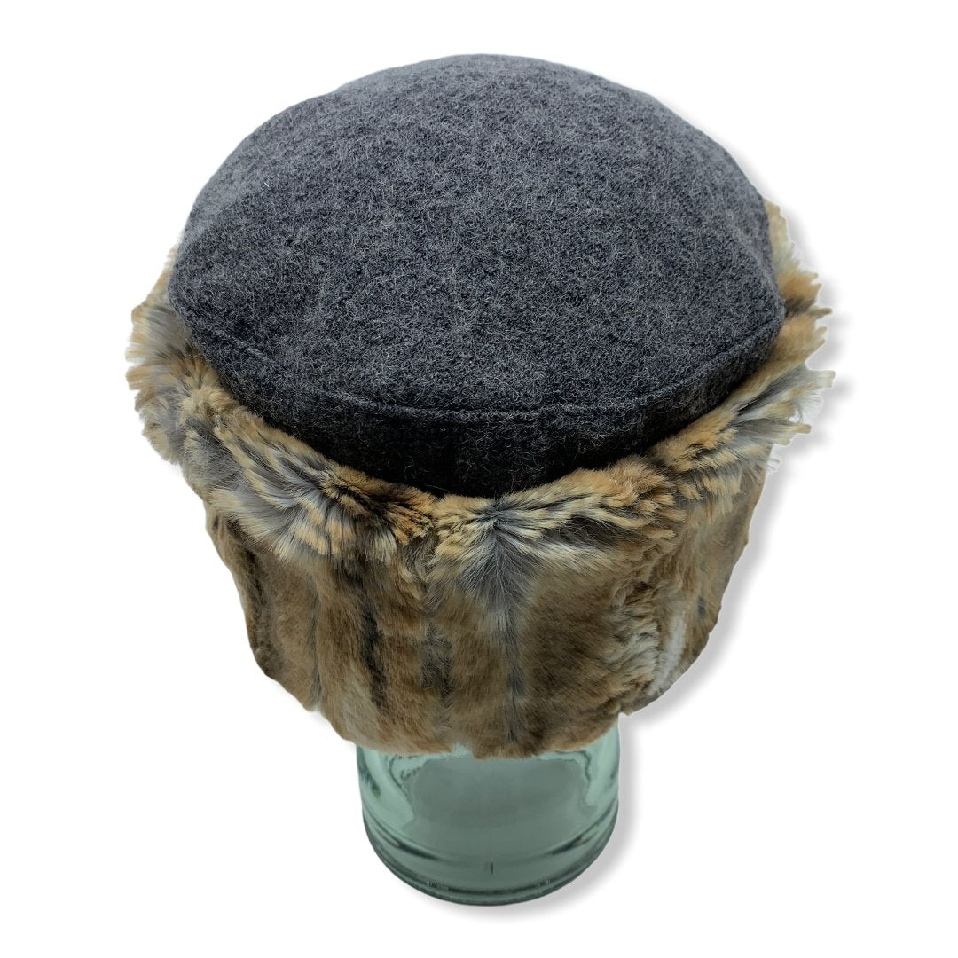 Toque russe grise | Fausse Fourrure | laine Bouillie | Chapeaux | Fabriqué au Canada | Montreal | Genevieve Dostaler