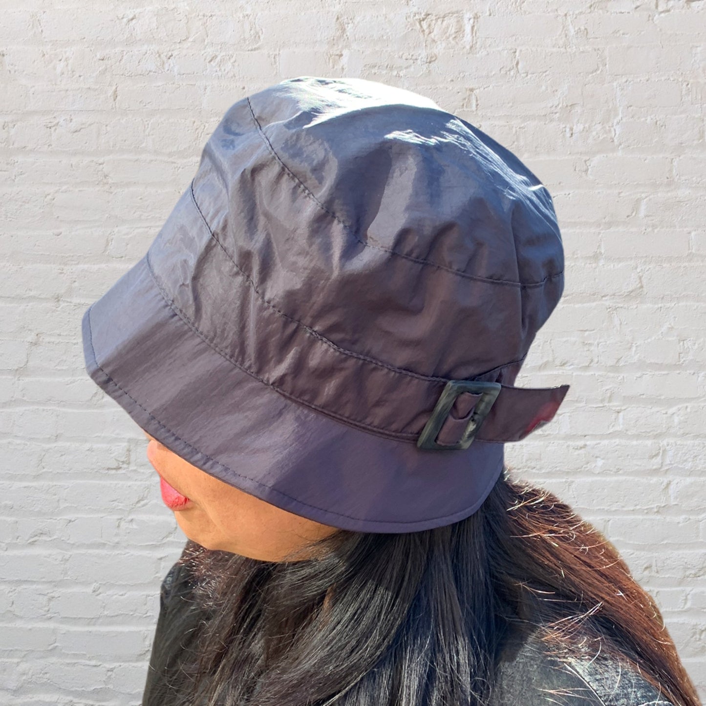 RAQUEL ( gris foncé ) | Chapeau cloche imperméable - Genevieve Dostaler : Chapeaux