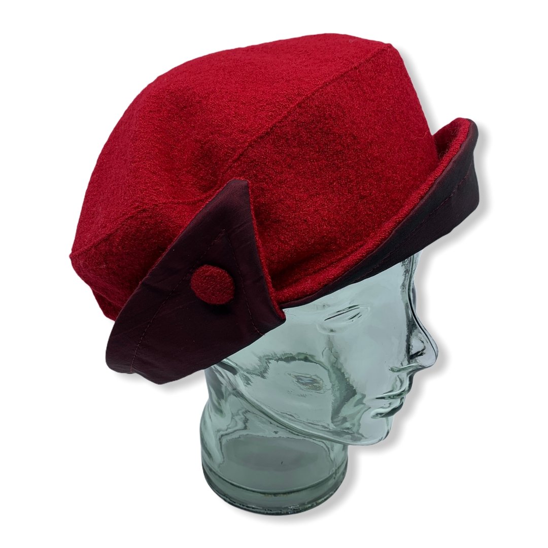 Beret rouge avec taffeta | Femme | Fabriqué au Canada | Montreal | Chapeaux | Genevieve Dostaler