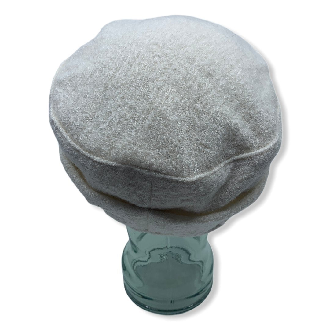 Casquette d'hiver blanche | laine Bouillie | Fabriqué au Canada | Chapeaux | Montreal | Genevieve Dostaler