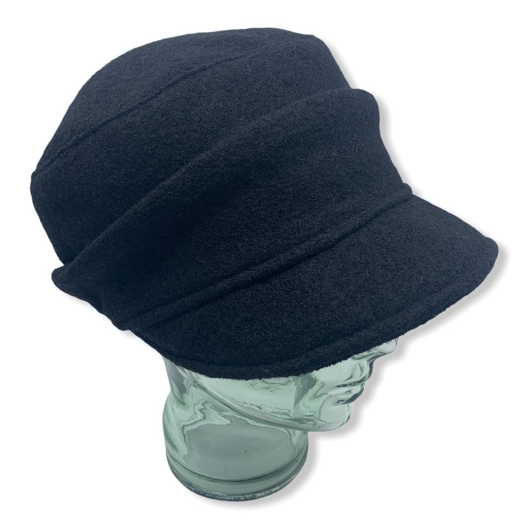 Casquette d'hiver noir|laine Bouillie|Fabriqué au Canada|Genevieve Dostaler|Chapeaux|Montreal