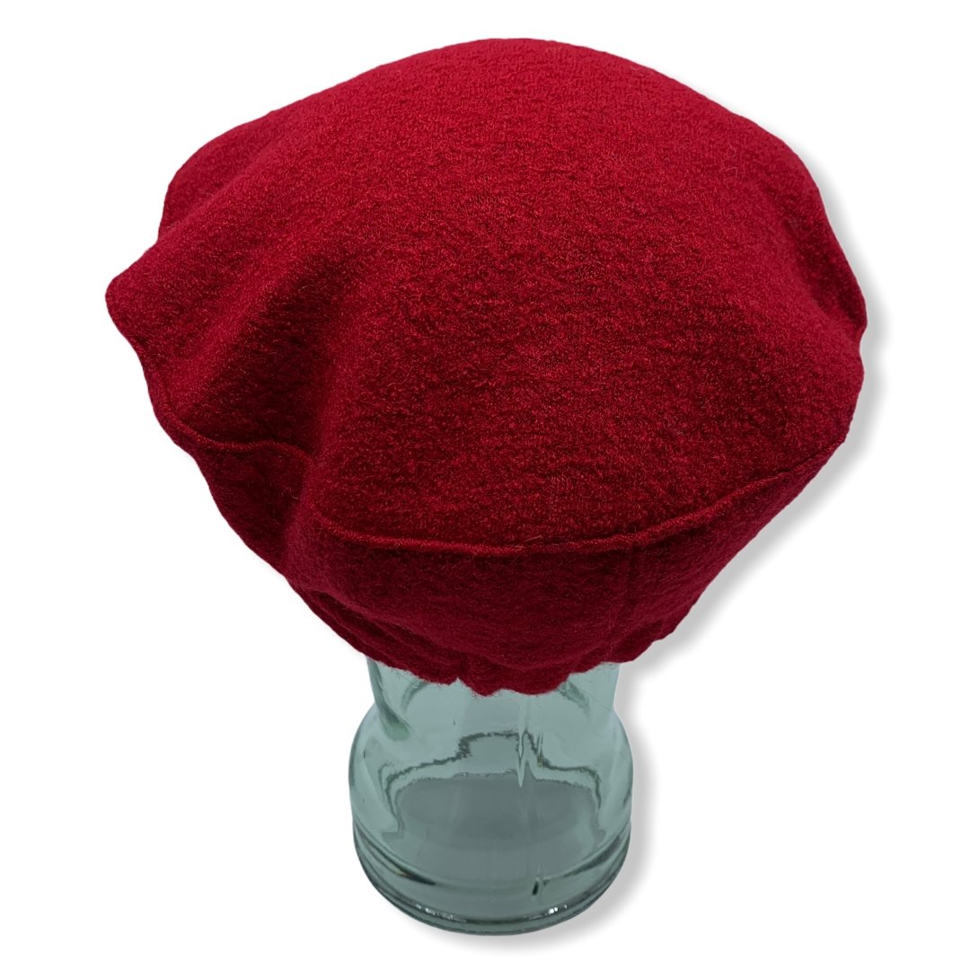 MIA ( red ) - Genevieve Dostaler : Hats