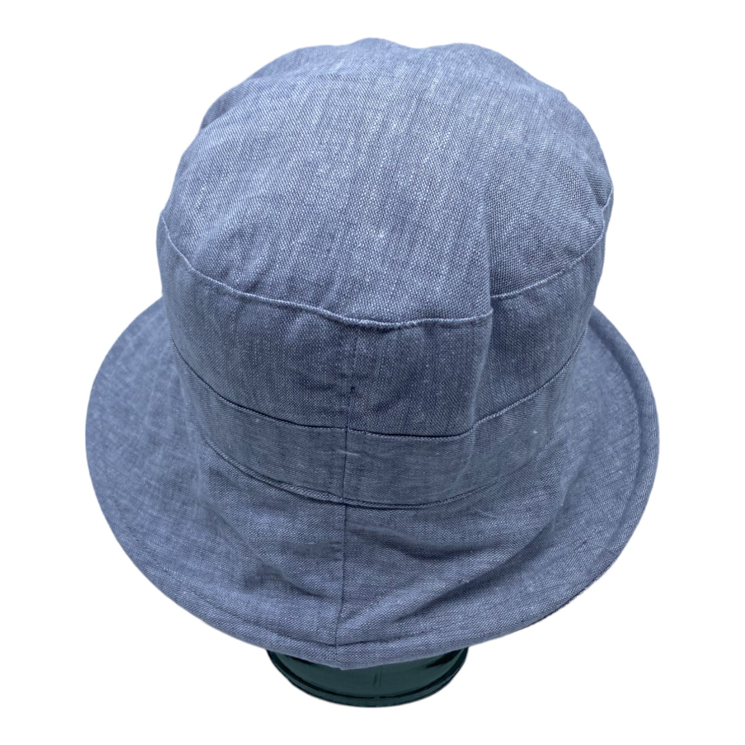 Chapeau en lin à large bord, fait à la main à Montréal par Geneviève Dostaler, avec protection solaire UV50+