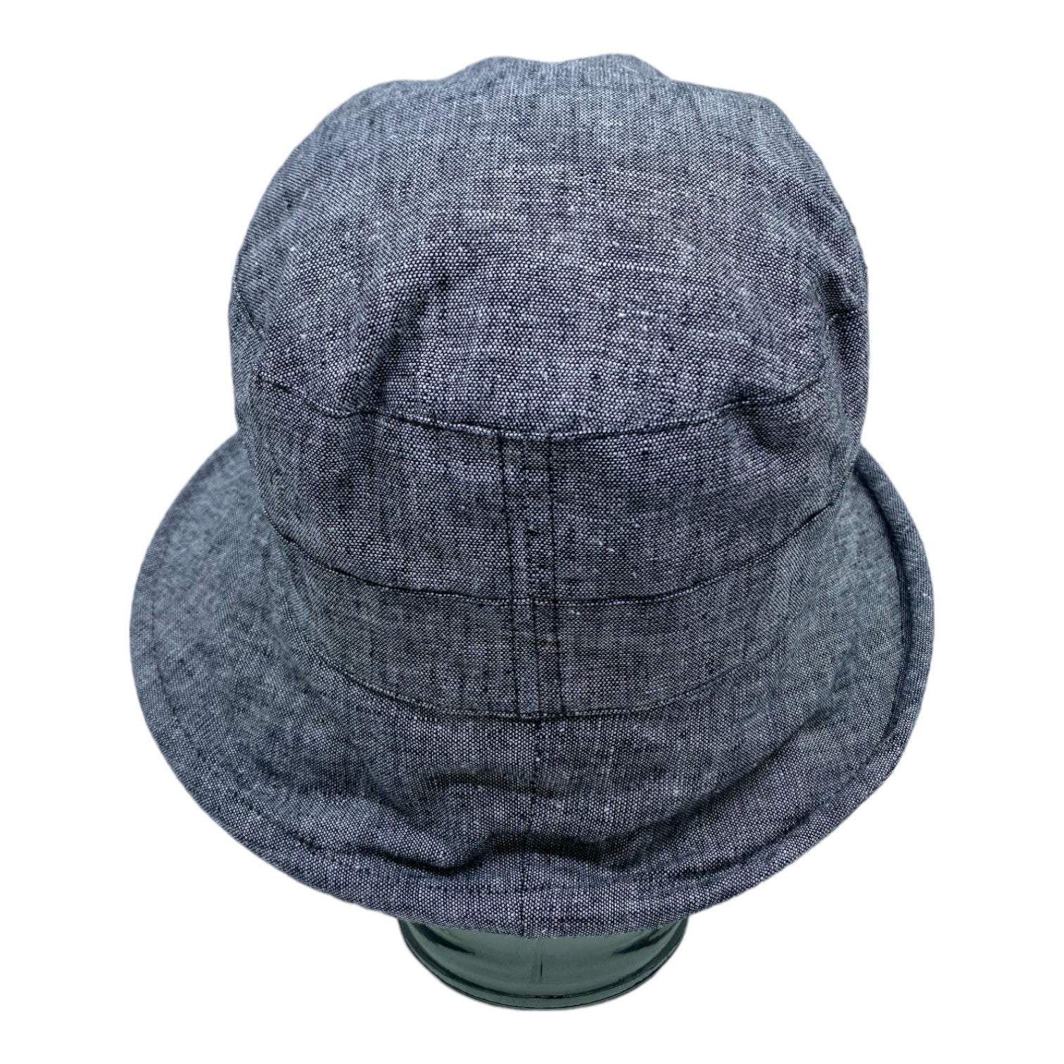 Chapeau en lin à large bord, fait à la main à Montréal par Geneviève Dostaler, avec protection solaire UV50+