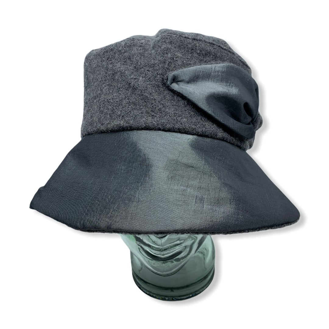LEA ( gris ) - Genevieve Dostaler : Chapeaux