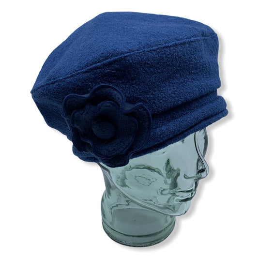 Beret d'hiver bleu | fleur | Femme | Chapeaux | Fabrique au Canada | Montreal | Genevieve Dostaler