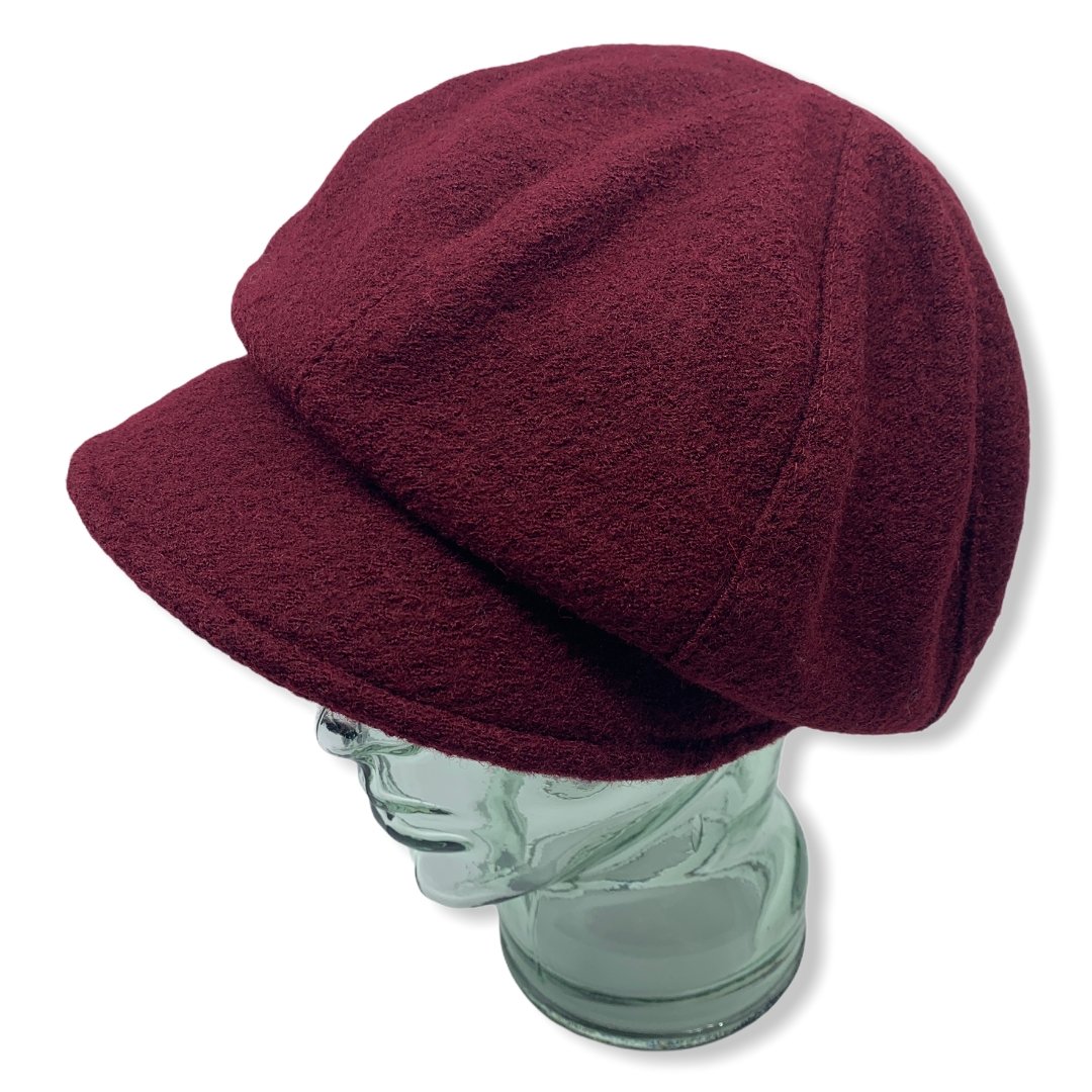 Gavroche bourgogne|laine Bouillie|Fabriqué au Canada|Genevieve Dostaler|Chapeaux|Montreal