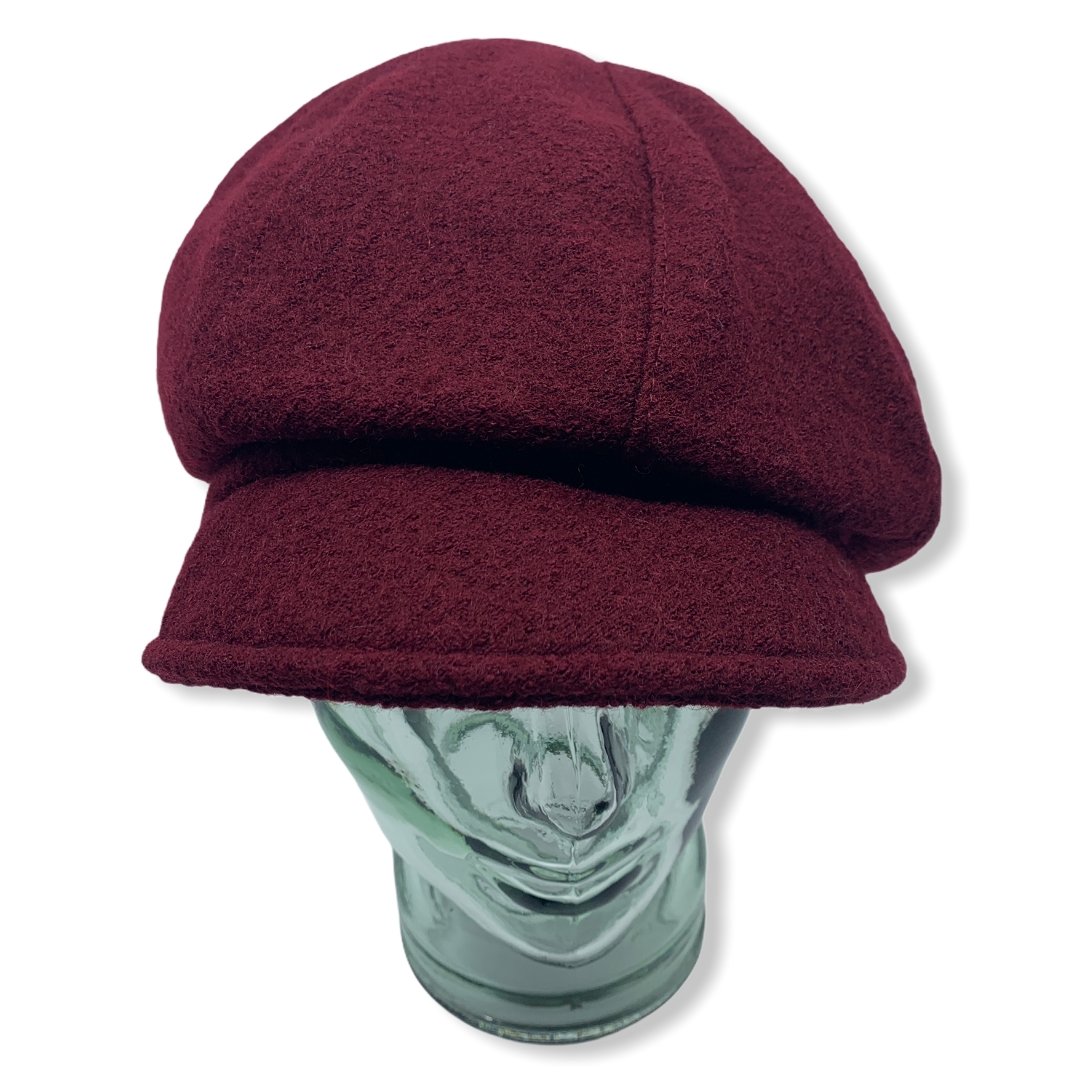 Gavroche bourgogne|laine Bouillie|Fabriqué au Canada|Genevieve Dostaler|Chapeaux|Montreal