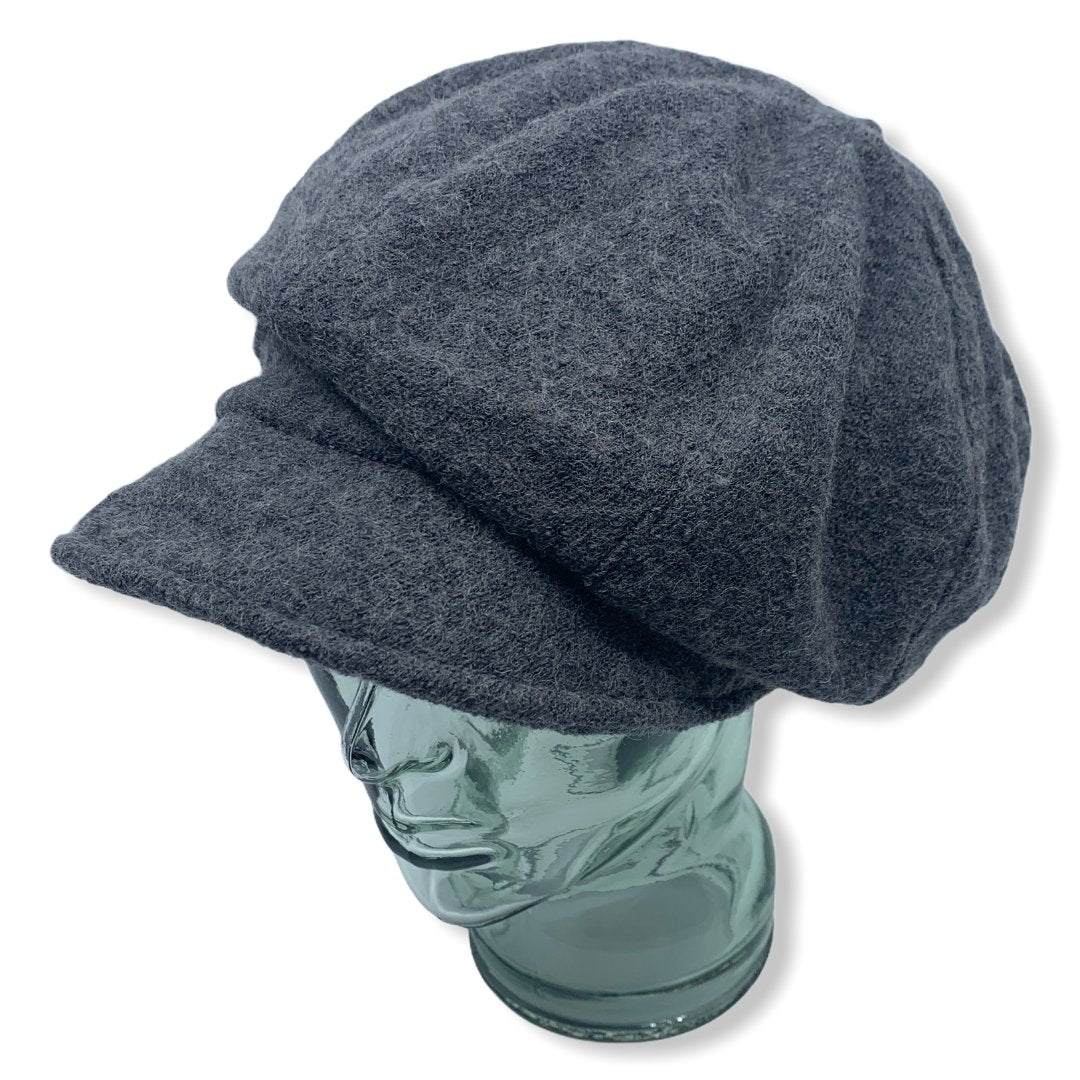 Gavroche grise | Femme | laine Bouillie| Chapeaux | Fabrique au Canada | Montreal | GENEVIEVE DOSTALER