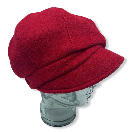 Gavroche rouge | Femme | laine Bouillie| Chapeaux | Fabrique au Canada | Montreal | GENEVIEVE DOSTALER
