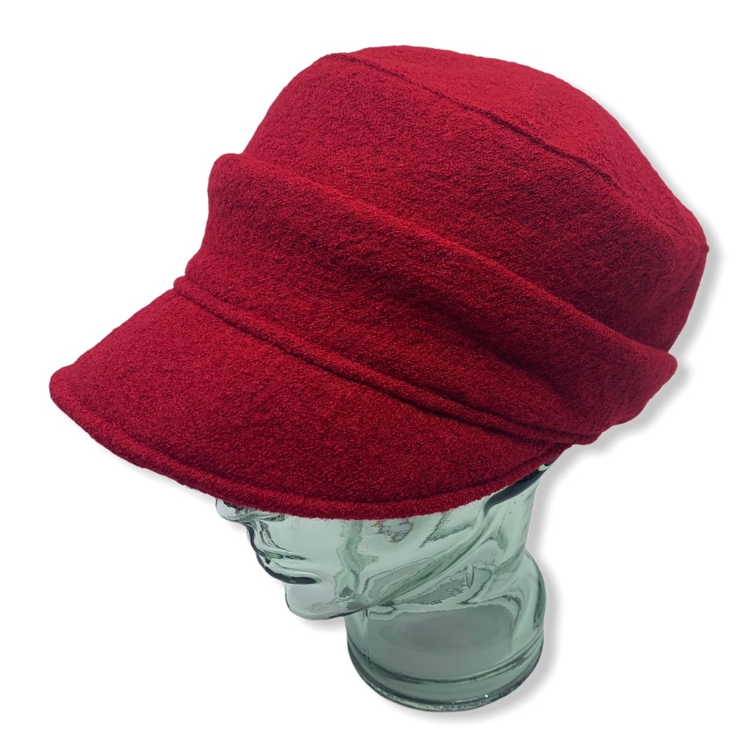 Casquette d'hiver rouge | laine Bouillie | Fabriqué au Canada | Chapeaux | Montreal | Genevieve Dostaler