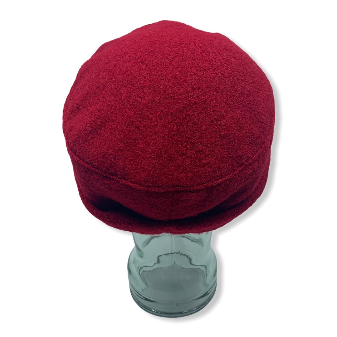 Casquette d'hiver rouge | laine Bouillie | Fabriqué au Canada | Chapeaux | Montreal | Genevieve Dostaler